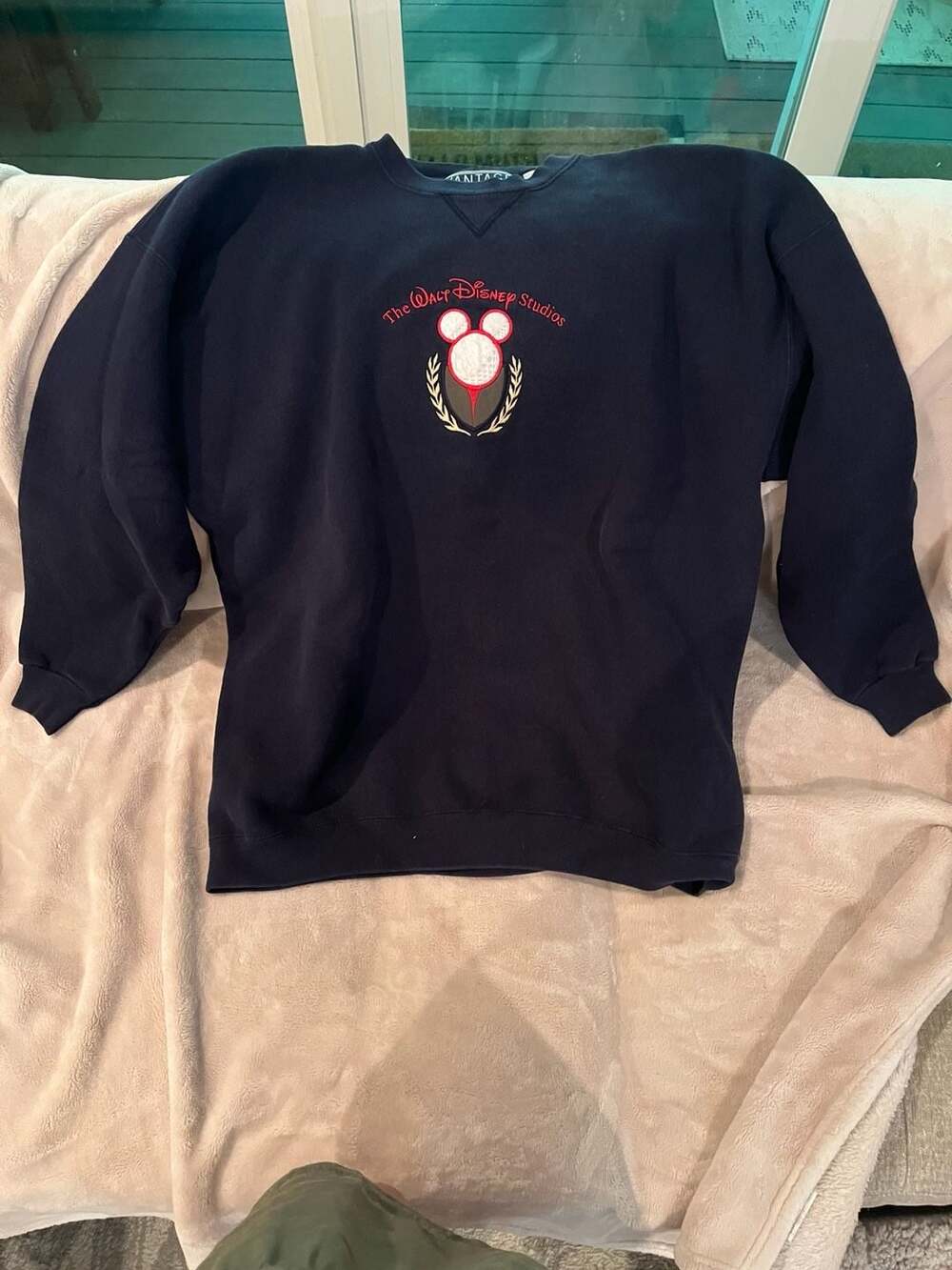 Vintage The Walt Disney Studios Mickey Golf Embroidered Crewneck Sweatshirt Navy